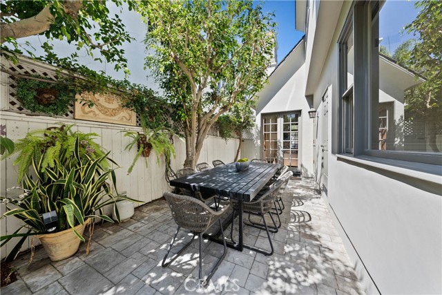 2304 Grandview Avenue, Manhattan Beach, California 90266, 5 Bedrooms Bedrooms, ,3 BathroomsBathrooms,Residential,Sold,Grandview,SB21160236