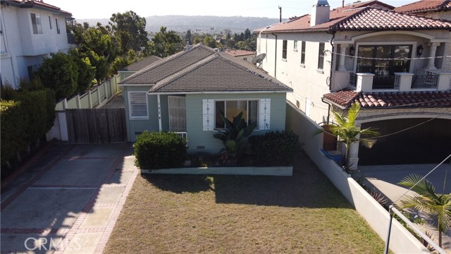 708 Rita Street, Redondo Beach, California 90277, 3 Bedrooms Bedrooms, ,2 BathroomsBathrooms,Residential,Sold,Rita,SB20235816