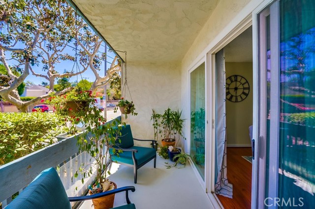 631 Prospect Avenue, Redondo Beach, California 90277, 2 Bedrooms Bedrooms, ,1 BathroomBathrooms,Residential,Sold,Prospect,SB19193841