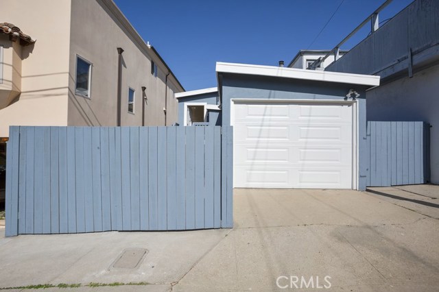 1116 2nd Street, Hermosa Beach, California 90254, 3 Bedrooms Bedrooms, ,1 BathroomBathrooms,Residential,Sold,2nd,SB20030434