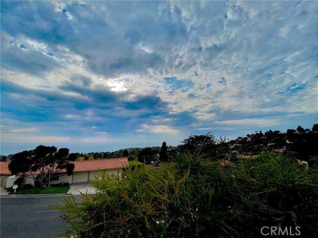 1129 Via Zumaya, Palos Verdes Estates, California 90274, 4 Bedrooms Bedrooms, ,3 BathroomsBathrooms,Residential,Sold,Via Zumaya,PW21178054