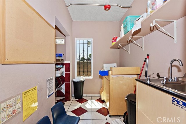 Lynwood, ,Commercial,For Sale,Lynwood,CV20155528