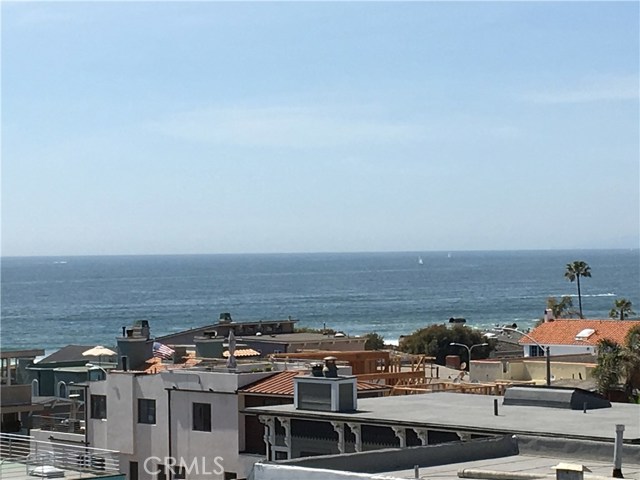 229 24th Street, Hermosa Beach, California 90254, 4 Bedrooms Bedrooms, ,3 BathroomsBathrooms,Residential,Sold,24th,DW17092631