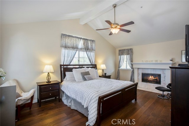 2010 Perry Avenue, Redondo Beach, California 90278, 4 Bedrooms Bedrooms, ,2 BathroomsBathrooms,Residential,Sold,Perry,SB20136139