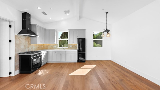 1022 Avenue A, Redondo Beach, California 90277, 6 Bedrooms Bedrooms, ,6 BathroomsBathrooms,Residential,Sold,Avenue A,PV20202846