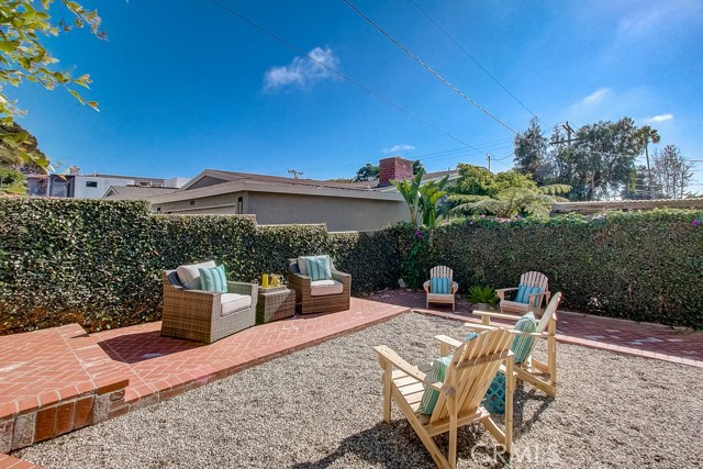 3619 Poinsettia Avenue, Manhattan Beach, California 90266, 3 Bedrooms Bedrooms, ,3 BathroomsBathrooms,Residential,Sold,Poinsettia,PW20142237