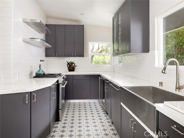 2204 Ardmore Avenue, Manhattan Beach, California 90266, 3 Bedrooms Bedrooms, ,2 BathroomsBathrooms,Residential,Sold,Ardmore,SB21089811