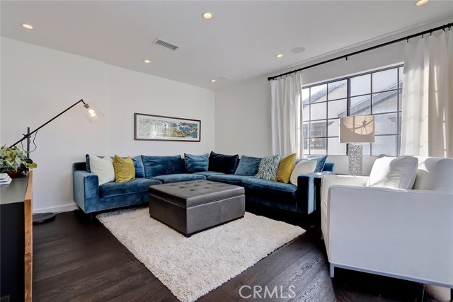 111 Lucia Avenue, Redondo Beach, California 90277, 3 Bedrooms Bedrooms, ,2 BathroomsBathrooms,Residential,Sold,Lucia,SB18257777