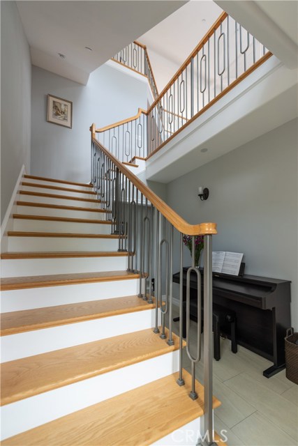 613 Lucia Avenue, Redondo Beach, California 90277, 3 Bedrooms Bedrooms, ,2 BathroomsBathrooms,Residential,Sold,Lucia,SB19228857