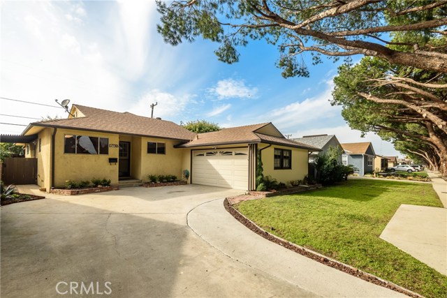 Photo of 15607 Cordary Avenue, Lawndale, CA 90260