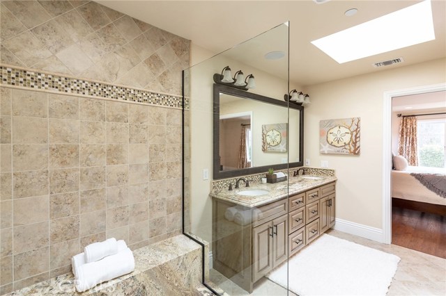 2101 Faymont Avenue, Manhattan Beach, California 90266, 4 Bedrooms Bedrooms, ,4 BathroomsBathrooms,Residential,Sold,Faymont,SB19142312