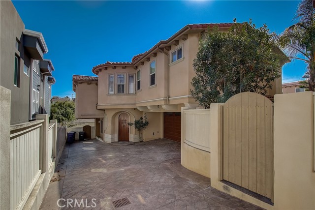 1910 Marshallfield Lane, Redondo Beach, California 90278, 4 Bedrooms Bedrooms, ,4 BathroomsBathrooms,Residential,Sold,Marshallfield,SB21057730