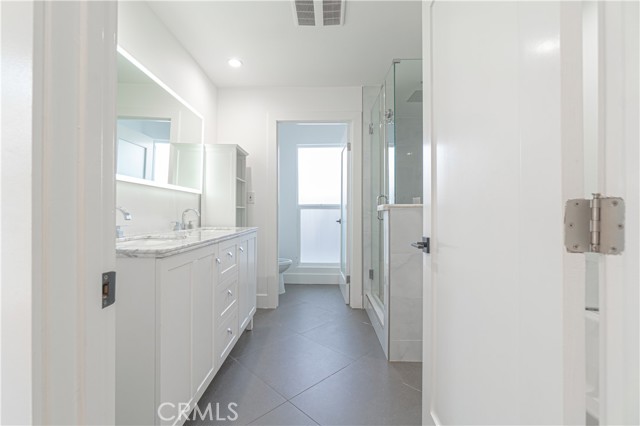 2705 Robinson Street, Redondo Beach, California 90278, 4 Bedrooms Bedrooms, ,3 BathroomsBathrooms,Residential,Sold,Robinson,SB21127805