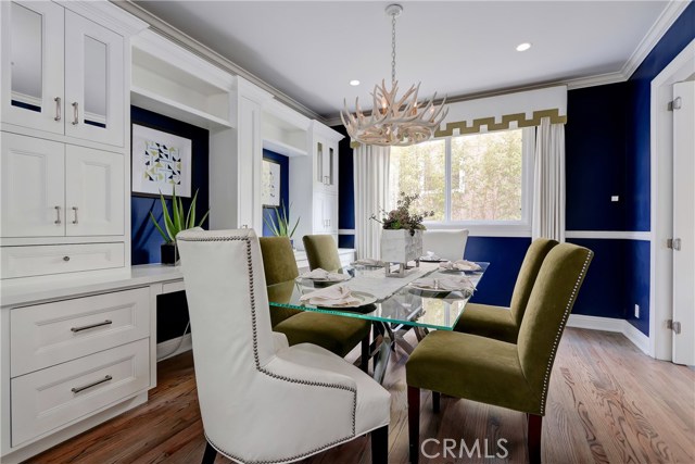 Dining room with built-ins