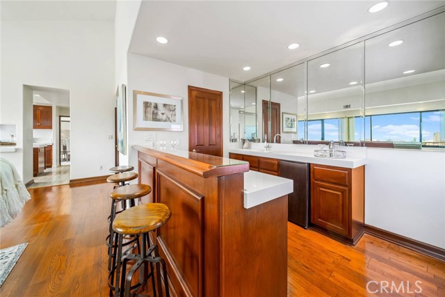 Bar area in fam rm, additional storage, gorgeous view