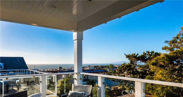 653 13th Street, Manhattan Beach, California 90266, 4 Bedrooms Bedrooms, ,2 BathroomsBathrooms,Residential,Sold,13th,SB19011414