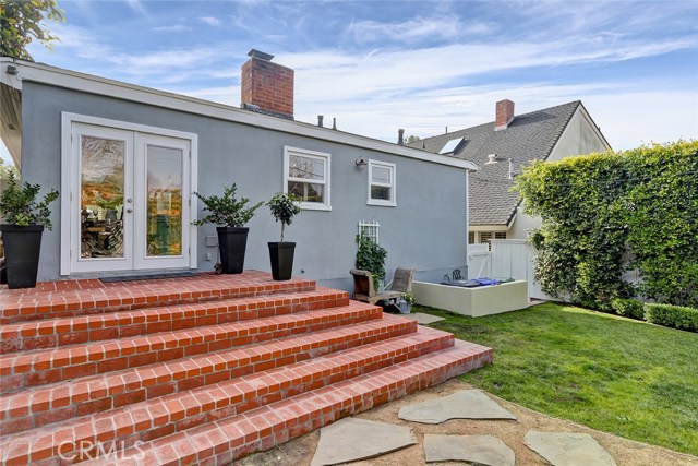 Rear doors to back yard