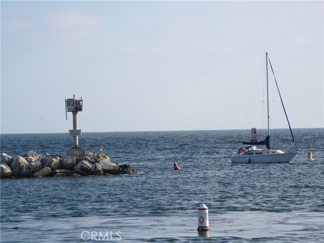 521 Gertruda, Redondo Beach, California 90277, 3 Bedrooms Bedrooms, ,4 BathroomsBathrooms,Residential,Sold,Gertruda,PV17183472