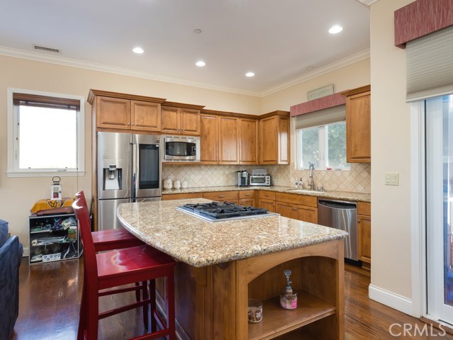 1758 Ford Avenue, Redondo Beach, California 90278, 3 Bedrooms Bedrooms, ,2 BathroomsBathrooms,Residential,Sold,Ford,SB20206096