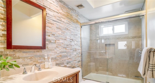 225 38th, Manhattan Beach, California 90266, 3 Bedrooms Bedrooms, ,3 BathroomsBathrooms,Residential,Sold,38th,SB19020609