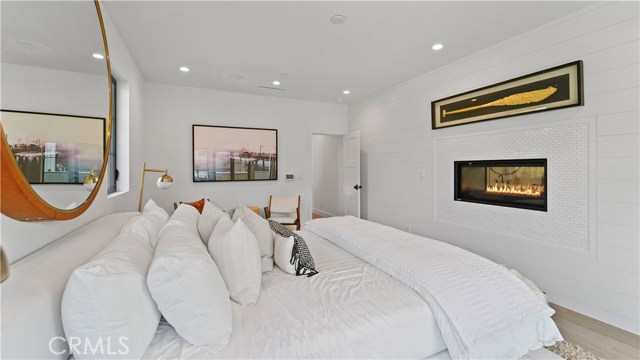 1712 Meadows Avenue, Manhattan Beach, California 90266, 5 Bedrooms Bedrooms, ,2 BathroomsBathrooms,Residential,Sold,Meadows,SB20199095