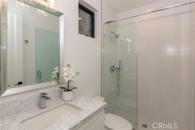 2400 John Street, Manhattan Beach, California 90266, 5 Bedrooms Bedrooms, ,2 BathroomsBathrooms,Residential,Sold,John,SB19208383