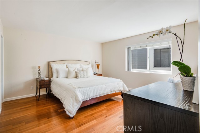 1427 12th Street, Manhattan Beach, California 90266, 2 Bedrooms Bedrooms, ,3 BathroomsBathrooms,Residential,Sold,12th,SB21102526