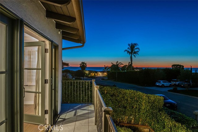 1612 Via Montemar, Palos Verdes Estates, California 90274, 3 Bedrooms Bedrooms, ,2 BathroomsBathrooms,Residential,Sold,Via Montemar,SB19060574