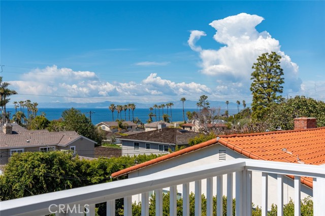 2129 Thorley Road, Palos Verdes Estates, California 90274, 4 Bedrooms Bedrooms, ,5 BathroomsBathrooms,Residential,Sold,Thorley,SB20221849