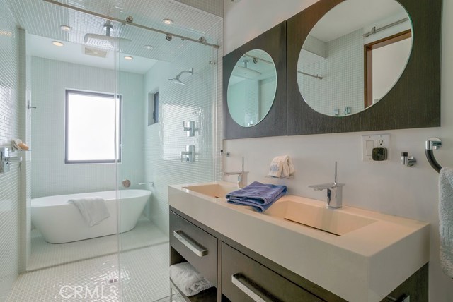 1504 Monterey, Hermosa Beach, California 90254, 3 Bedrooms Bedrooms, ,3 BathroomsBathrooms,Residential,Sold,Monterey,SB18059436