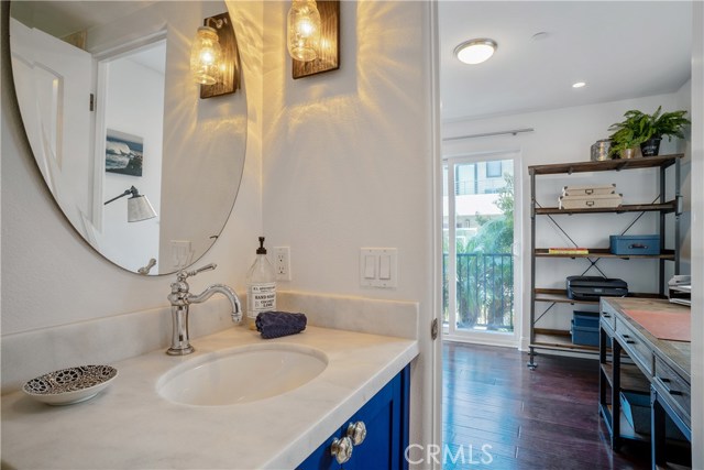 213 Seaview Street, Manhattan Beach, California 90266, 4 Bedrooms Bedrooms, ,3 BathroomsBathrooms,Residential,Sold,Seaview,SB19227675