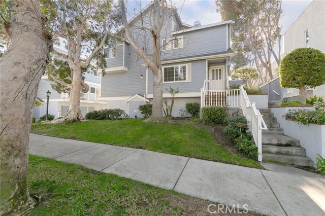 317 Broadway, Redondo Beach, California 90277, 3 Bedrooms Bedrooms, ,3 BathroomsBathrooms,Residential,Sold,Broadway,SB19028147