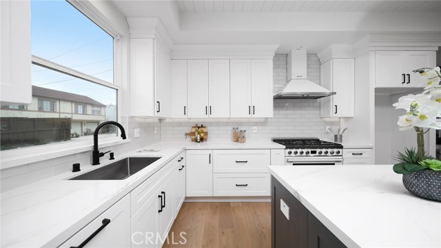 2010 Aviation Way, Redondo Beach, California 90278, 5 Bedrooms Bedrooms, ,5 BathroomsBathrooms,Residential,Sold,Aviation,PV21055057