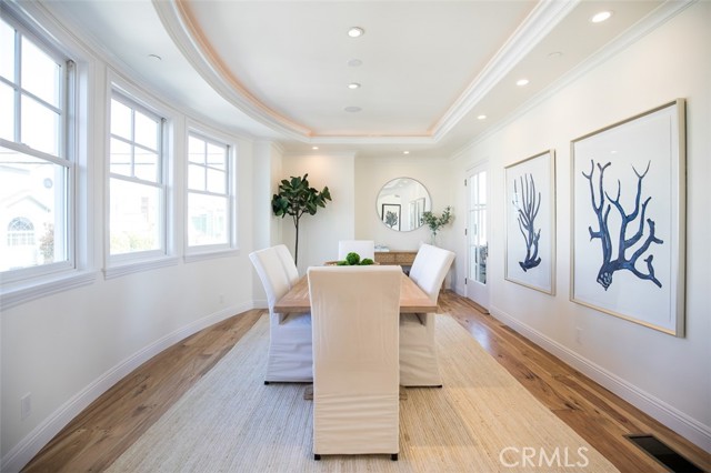 400 1st Street, Manhattan Beach, California 90266, 5 Bedrooms Bedrooms, ,5 BathroomsBathrooms,Residential,Sold,1st,SB21021125