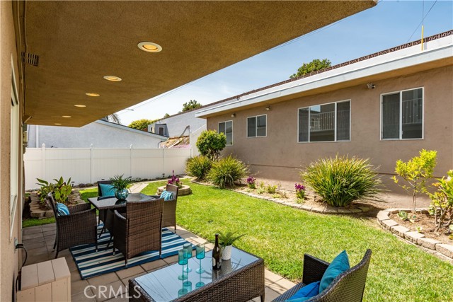 501 Faye Lane, Redondo Beach, California 90277, 3 Bedrooms Bedrooms, ,1 BathroomBathrooms,Residential,Sold,Faye,SB21071773