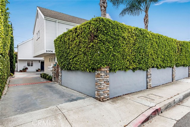 2004 Manhattan Beach Boulevard, Redondo Beach, California 90278, 3 Bedrooms Bedrooms, ,3 BathroomsBathrooms,Residential,Sold,Manhattan Beach,SB19138575
