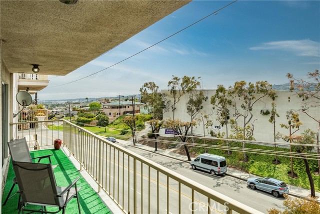 1108 Camino Real, Redondo Beach, California 90277, 2 Bedrooms Bedrooms, ,Residential,Sold,Camino Real,PV21086843 1108 Camino Real, Redondo Beach, California 90277, 2 Bedrooms Bedrooms, ,Residential,Sold,Camino Real,PV21086843