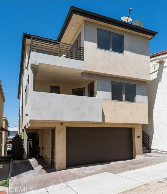 225 36th Place, Manhattan Beach, California 90266, 3 Bedrooms Bedrooms, ,2 BathroomsBathrooms,Residential,Sold,36th,SB18217002