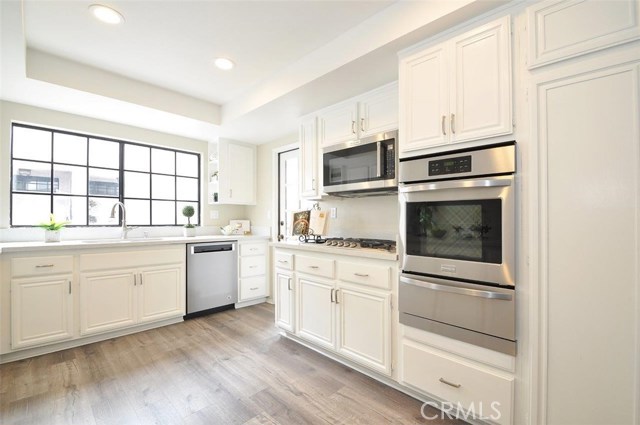2409 Vanderbilt Lane, Redondo Beach, California 90278, 3 Bedrooms Bedrooms, ,2 BathroomsBathrooms,Residential,Sold,Vanderbilt,SB18125768