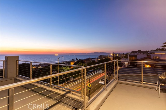 2519 Crest Drive, Manhattan Beach, California 90266, 2 Bedrooms Bedrooms, ,2 BathroomsBathrooms,Residential,Sold,Crest,SB20237672
