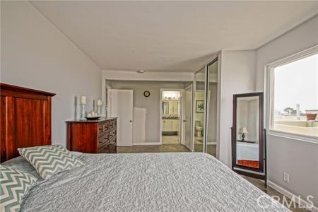 77 15th Street, Hermosa Beach, California 90254, 2 Bedrooms Bedrooms, ,2 BathroomsBathrooms,Residential,Sold,15th,SB20230357