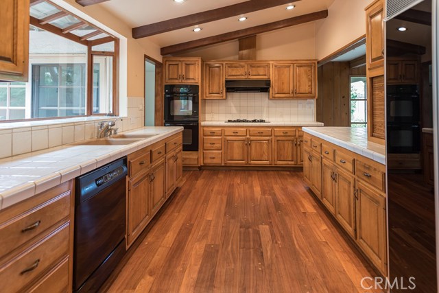 Kitchen with lots of storage