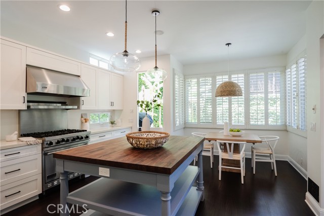 587 26th Street, Manhattan Beach, California 90266, 4 Bedrooms Bedrooms, ,3 BathroomsBathrooms,Residential,Sold,26th,SB21063366