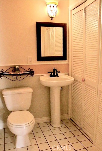 433 2ND Street, Hermosa Beach, California 90254, 3 Bedrooms Bedrooms, ,2 BathroomsBathrooms,Residential,Sold,2ND Street,SB18113035