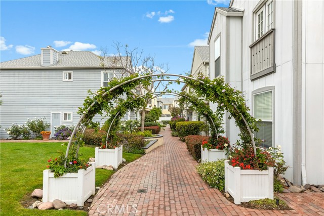 1800 Pacific Coast Highway, Redondo Beach, California 90277, 3 Bedrooms Bedrooms, ,2 BathroomsBathrooms,Residential,Sold,Pacific Coast,PV21135589