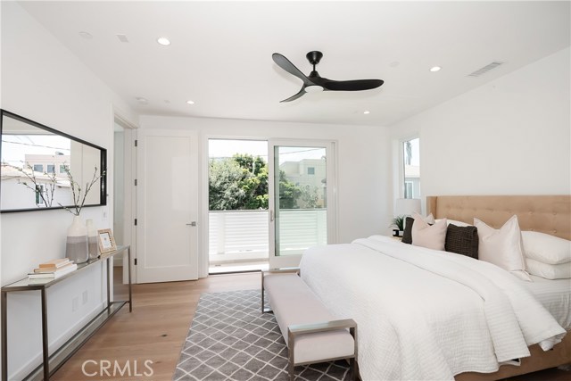 409 30th Street, Manhattan Beach, California 90266, 4 Bedrooms Bedrooms, ,2 BathroomsBathrooms,Residential,Sold,30th,SB20162447