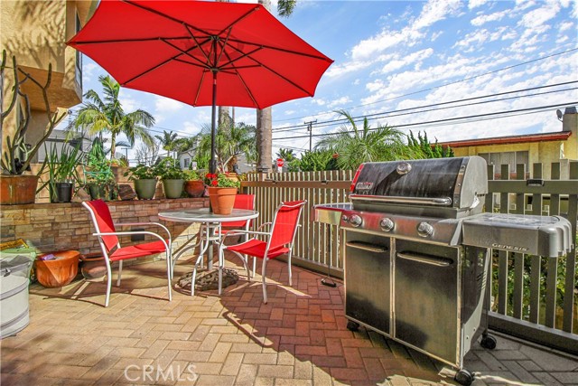 1922 Clark Lane, Redondo Beach, California 90278, 3 Bedrooms Bedrooms, ,2 BathroomsBathrooms,Residential,Sold,Clark,PW21015933