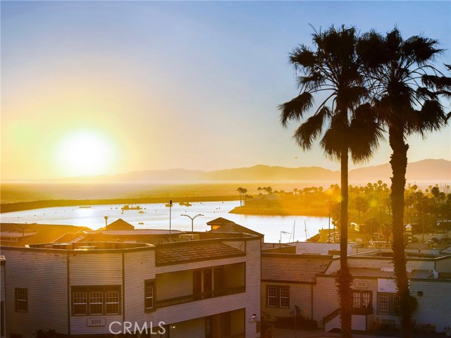 630 The, Redondo Beach, California 90277, 1 Bedroom Bedrooms, ,1 BathroomBathrooms,Residential,Sold,The,SB20108195