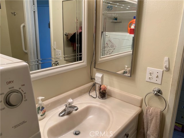 615 Esplanade, Redondo Beach, California 90277, 1 Bedroom Bedrooms, ,1 BathroomBathrooms,Residential,Sold,Esplanade,SB19047660