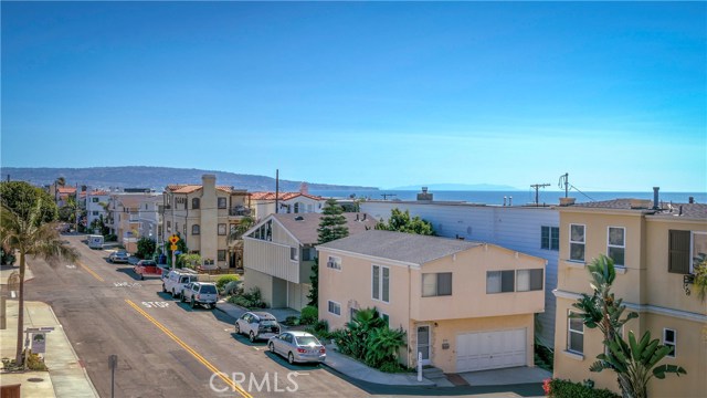 304 3rd Street, Manhattan Beach, California 90266, 4 Bedrooms Bedrooms, ,3 BathroomsBathrooms,Residential,Sold,3rd,SB17132031